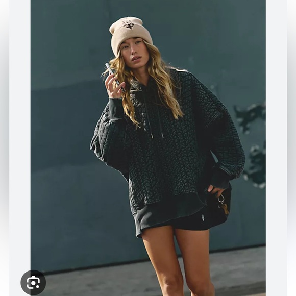 Free People Sprint to the Finish Quilted Hoodie Black NWT - Picture 1 of 8